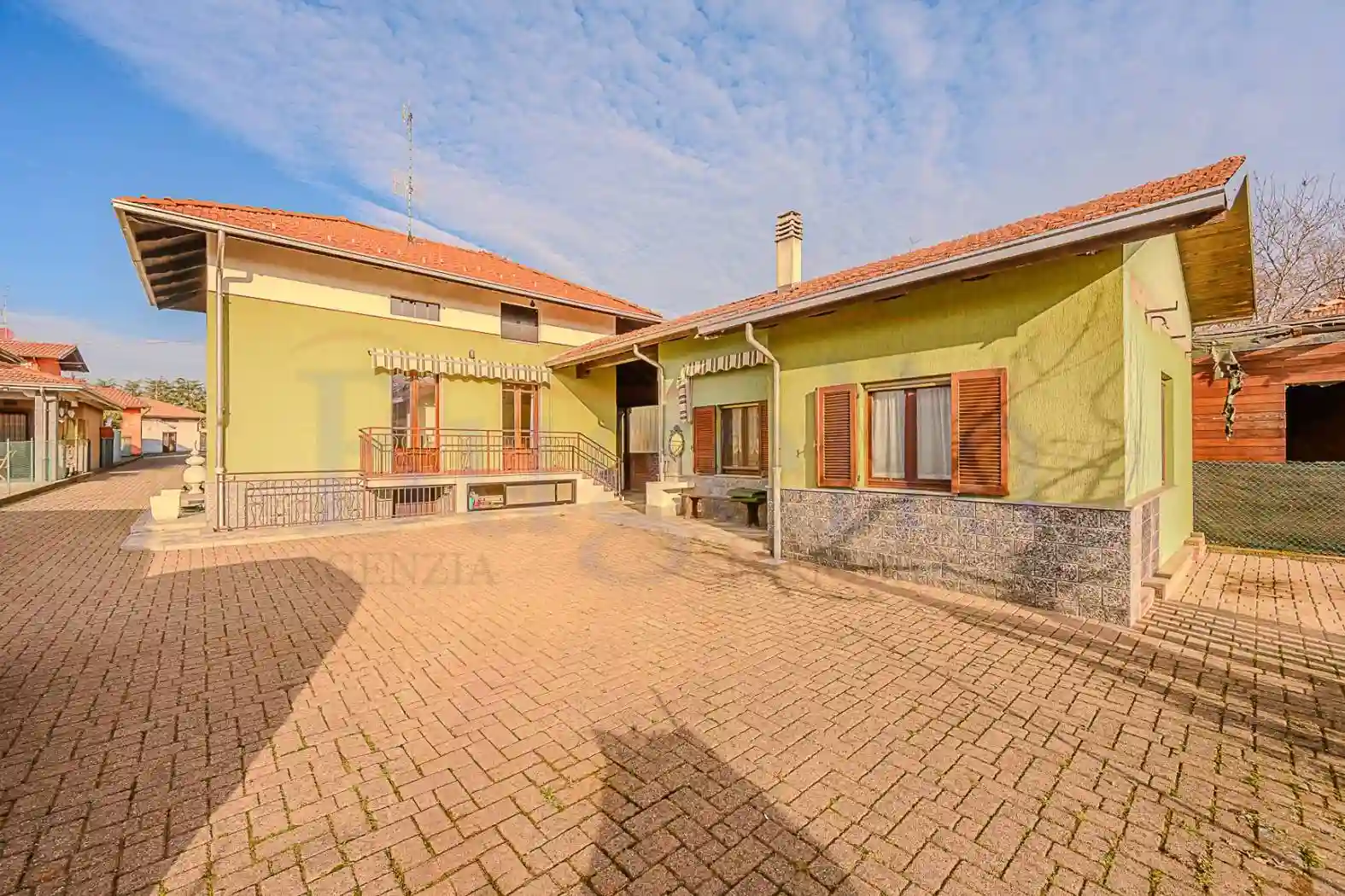 Villa - foto 2