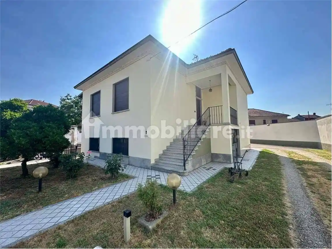 Villa in vendita a Gravellona Lomellina