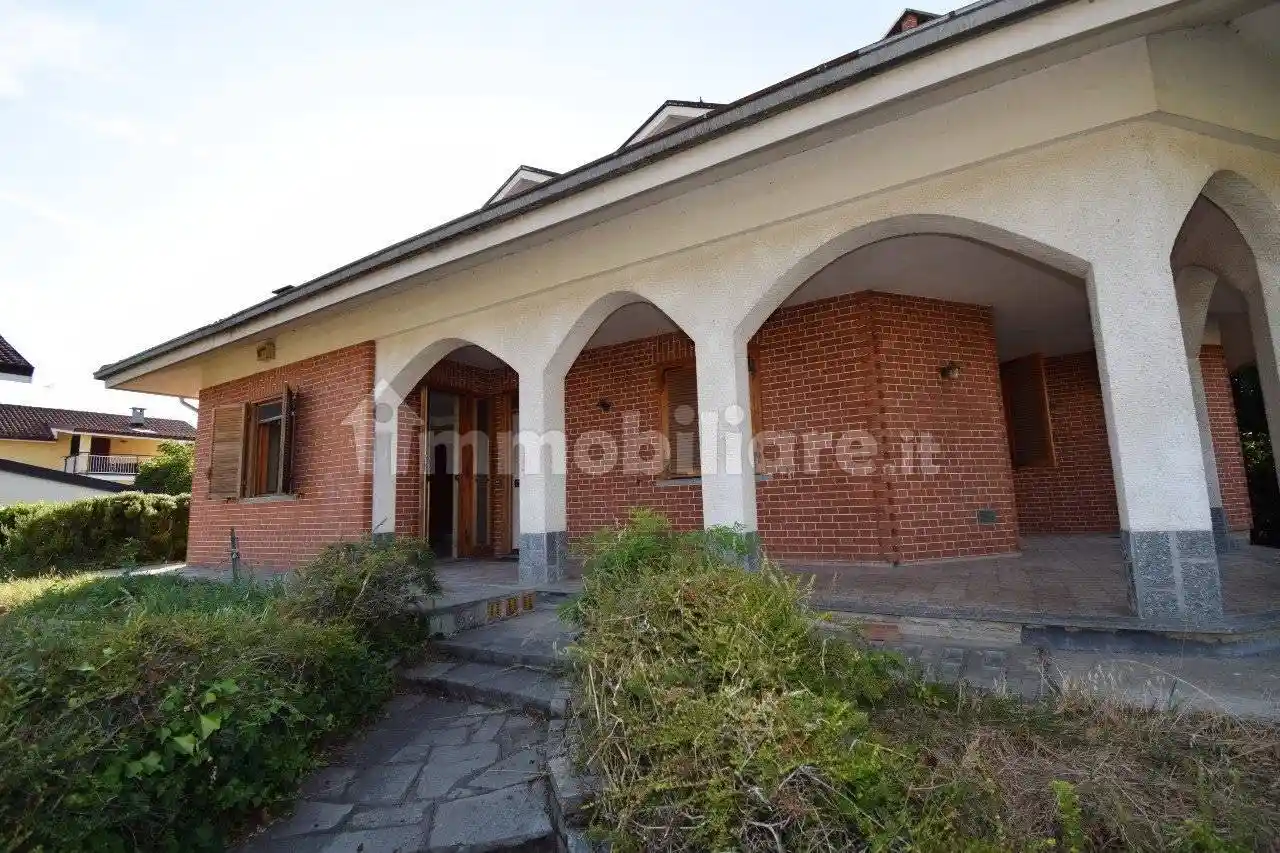 Villa in vendita a Bricherasio
