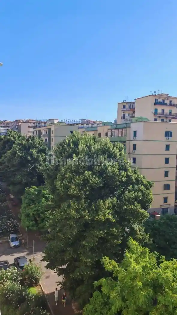 Appartamento in affitto a Napoli