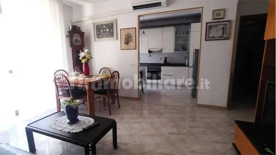 Appartamento in vendita a Sarzana