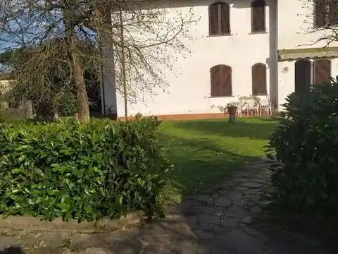 Villa in vendita a Montopoli in Val d'Arno