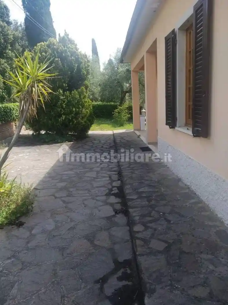 Villa in vendita a Montopoli in Val d'Arno