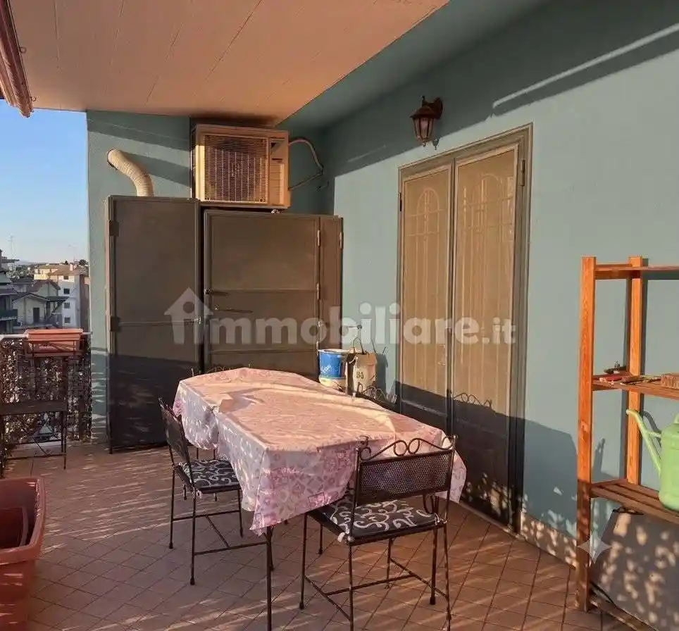 Appartamento in vendita a Gorla Minore
