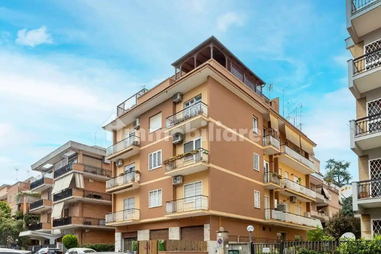 Appartamento in vendita a Roma