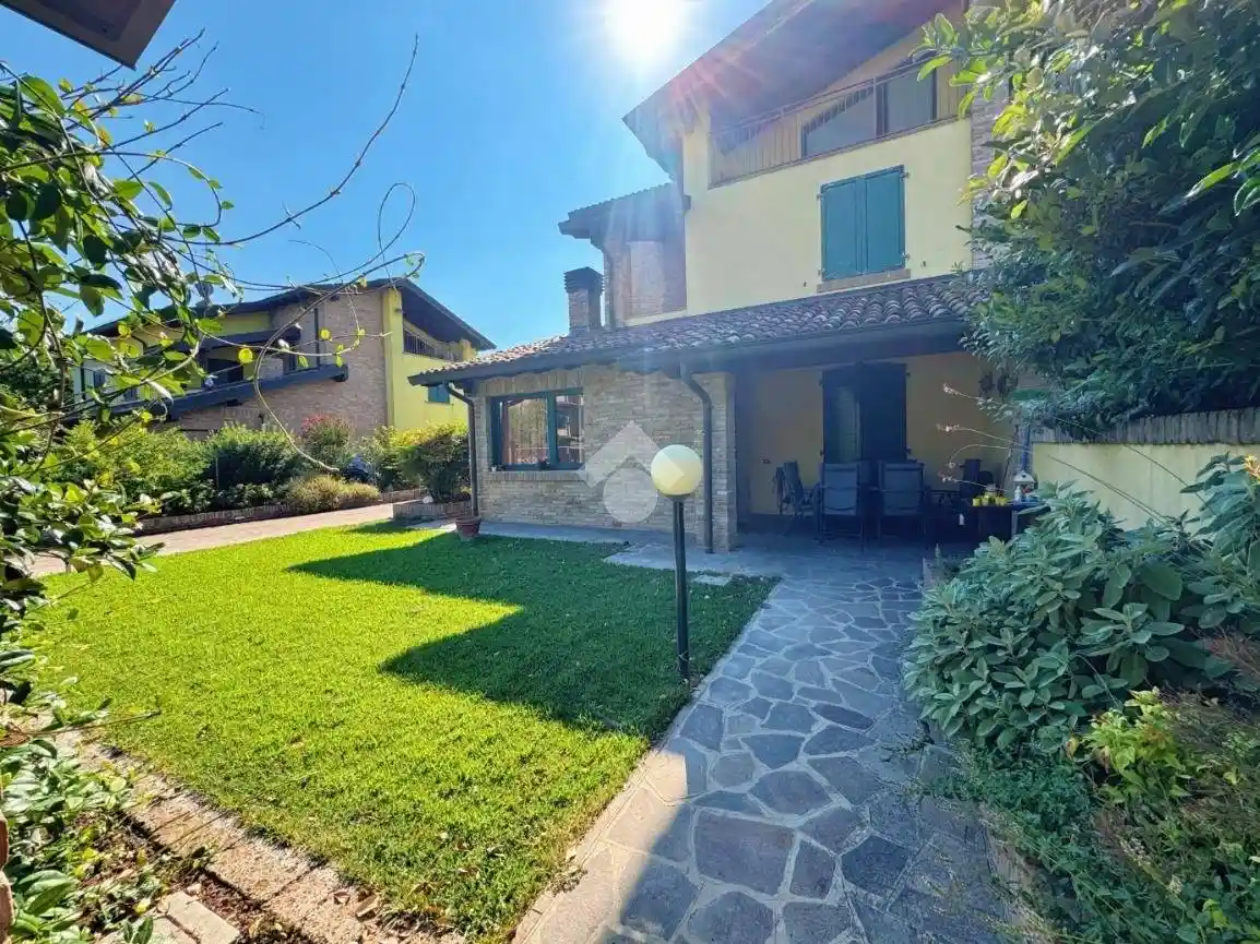 Villa in vendita a Sorbolo Mezzani