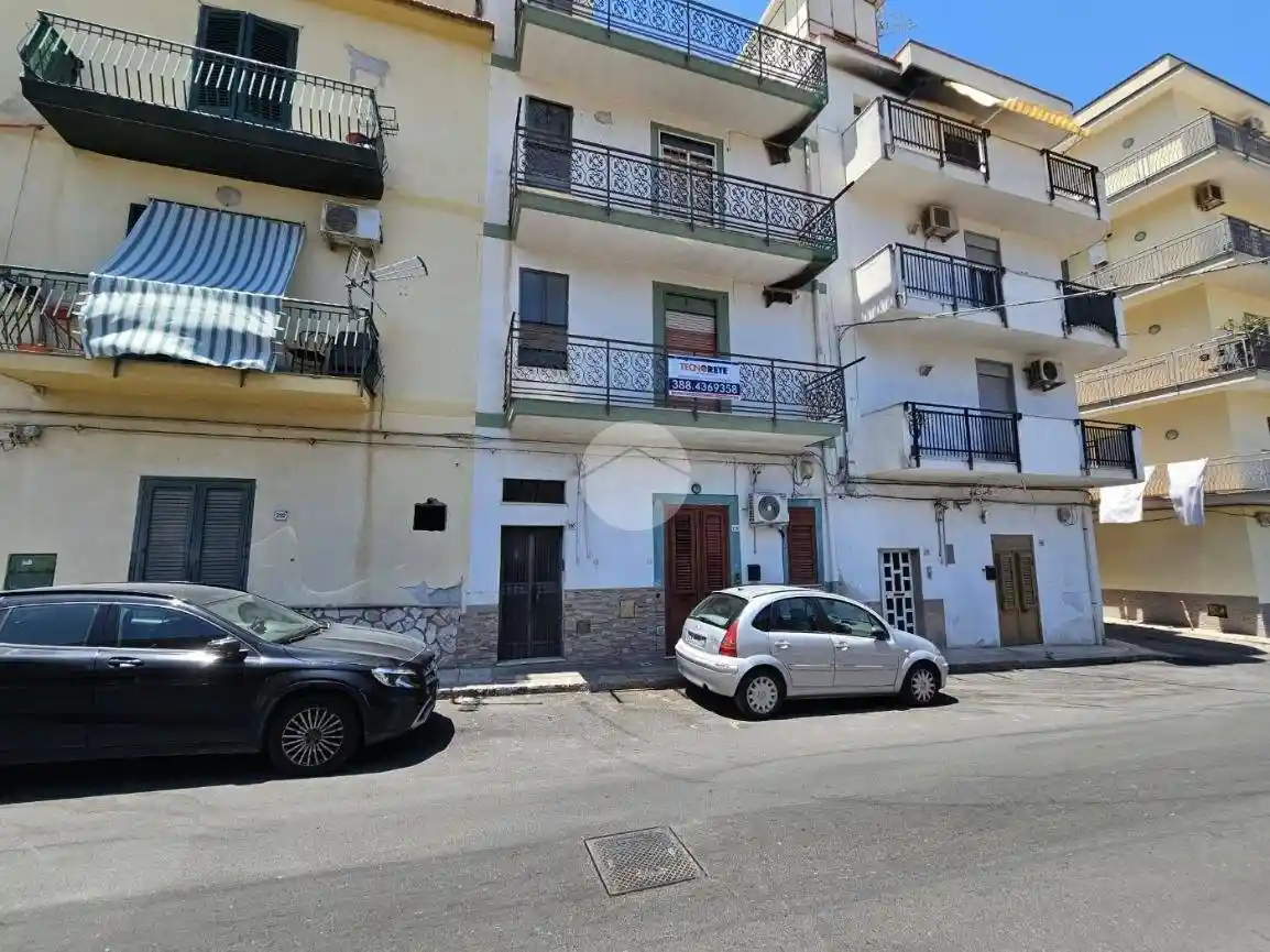 Palazzo - Edificio in vendita a Palermo