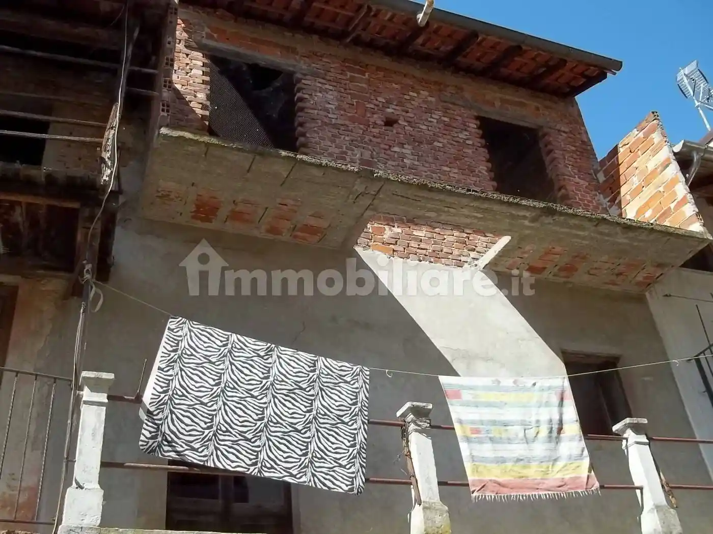 Casa indipendente in vendita a Cerano