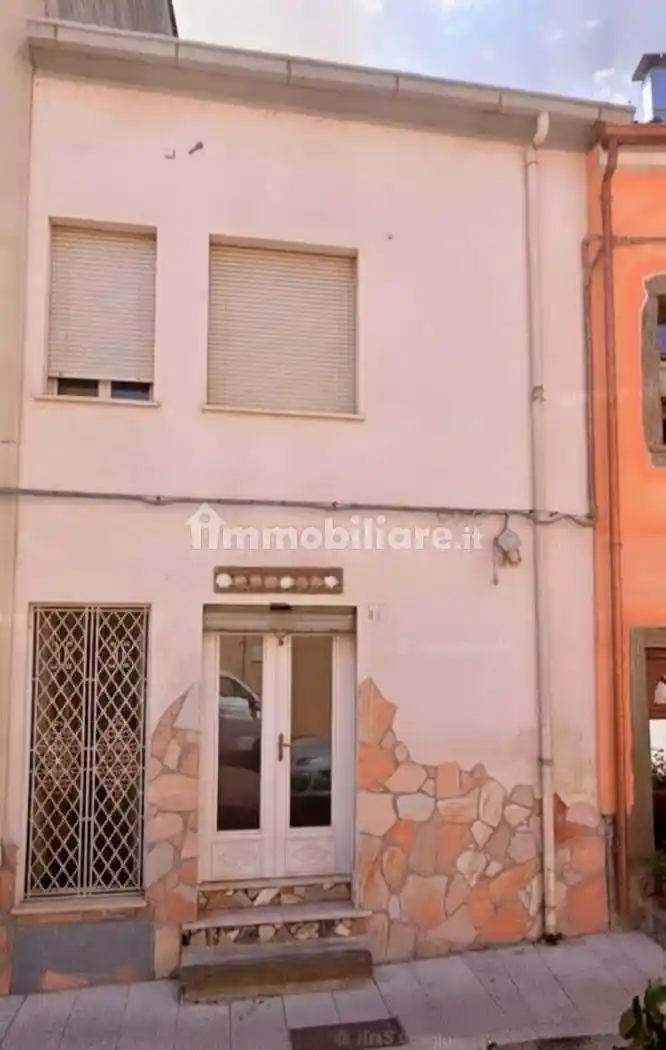 Casa indipendente in vendita a Tula