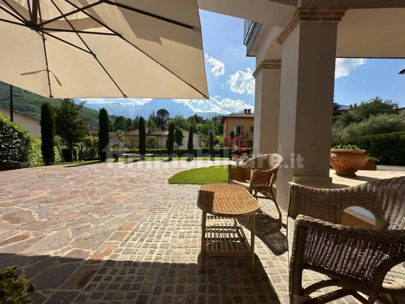 Villa - foto 2