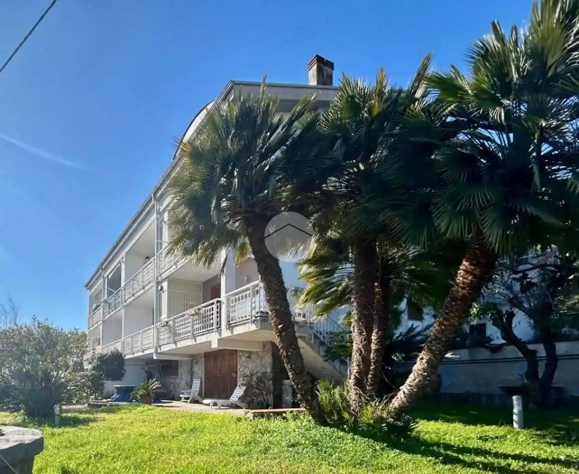 Appartamento in vendita a Santa Marina