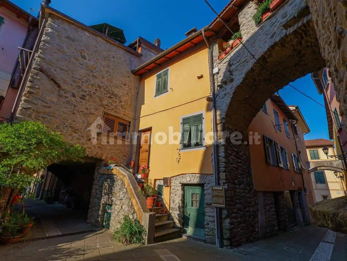 Appartamento in vendita a Brugnato