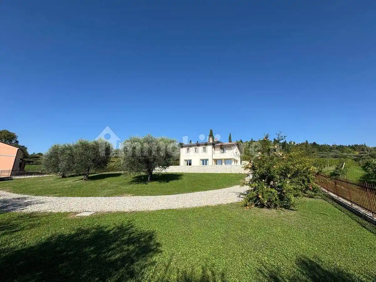 Villa in vendita a Sant'Ambrogio di Valpolicella
