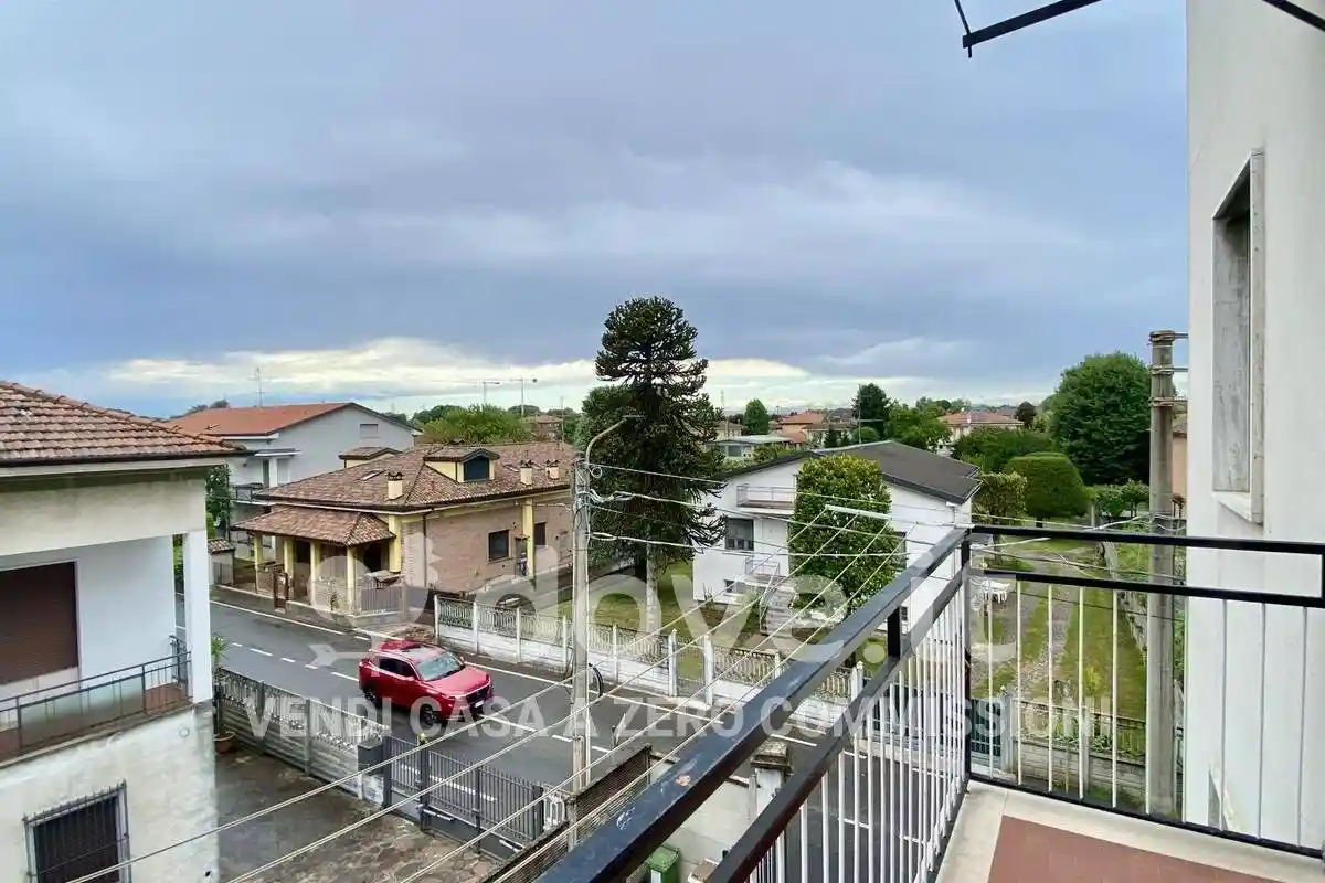 Appartamento in vendita a Verano Brianza