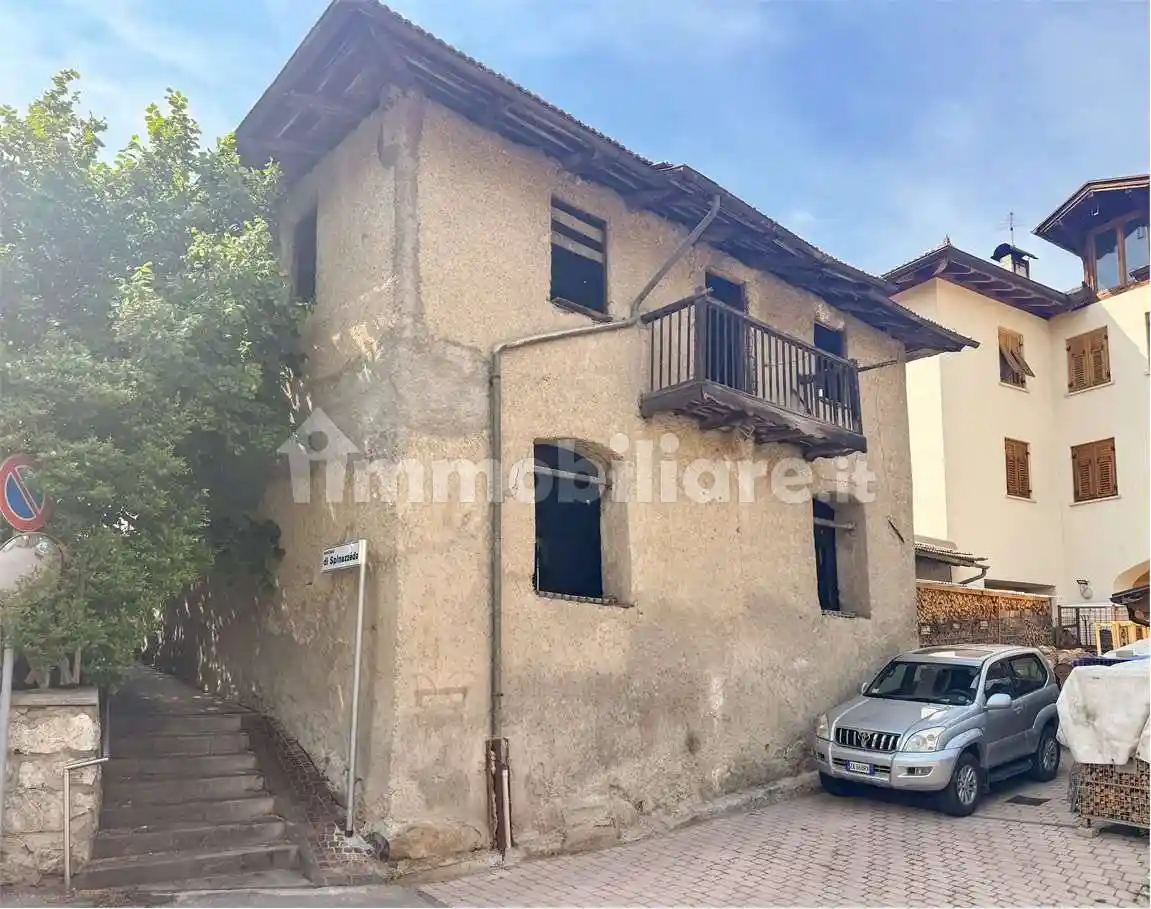 Casa indipendente in vendita a Cles