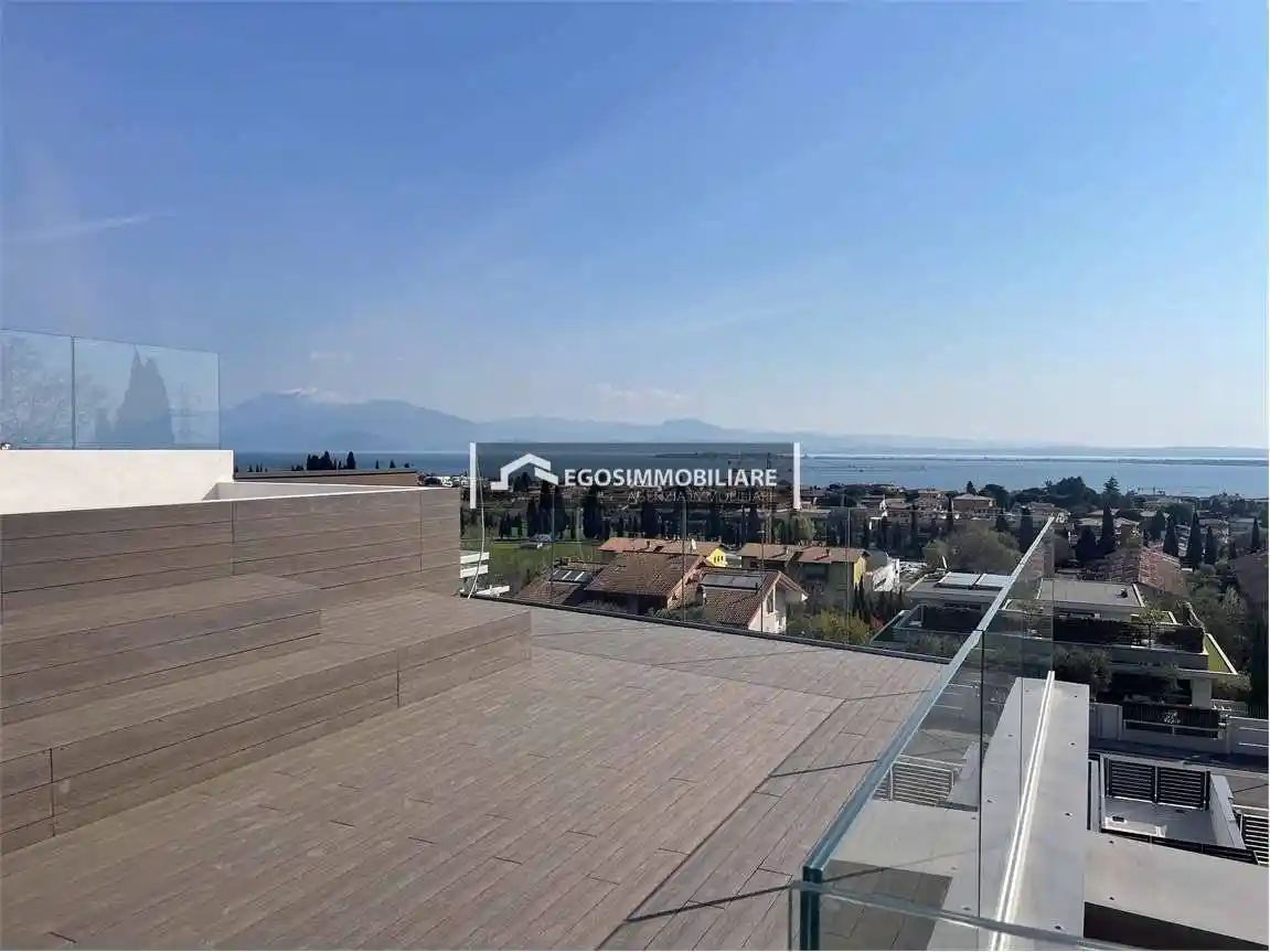 Attico - Mansarda in vendita a Desenzano del Garda