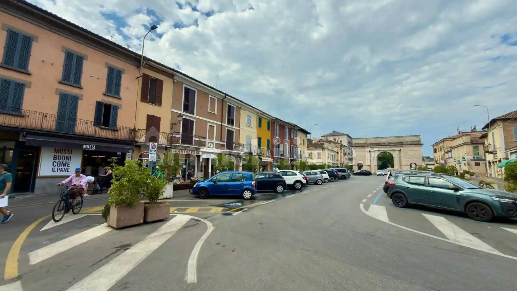 Palazzo - Edificio in vendita a Crema