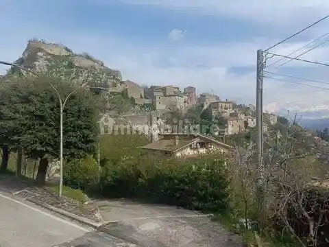 Appartamento in vendita a Pescosansonesco