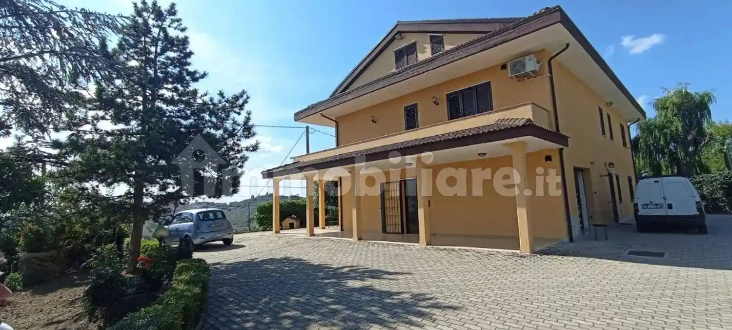 Villa in vendita a Montesilvano