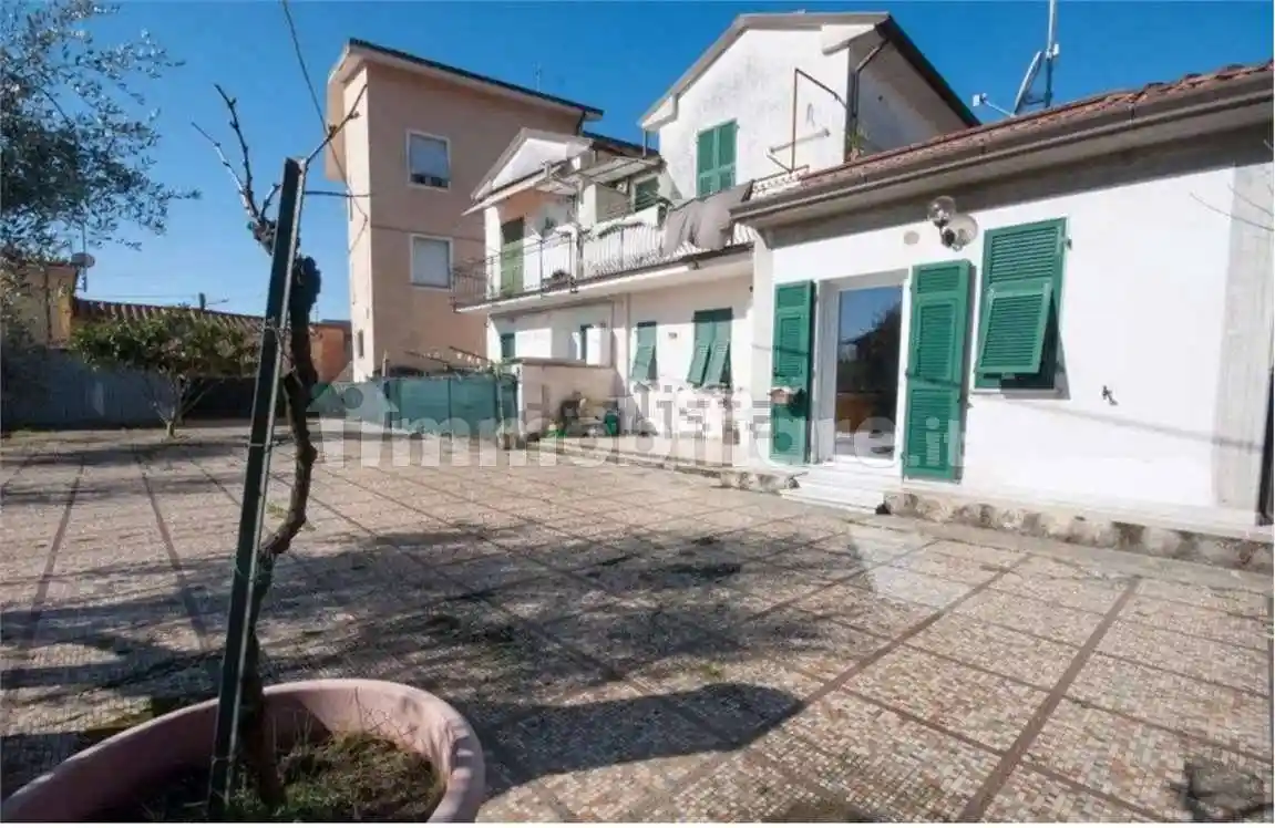 Appartamento in vendita a Sarzana