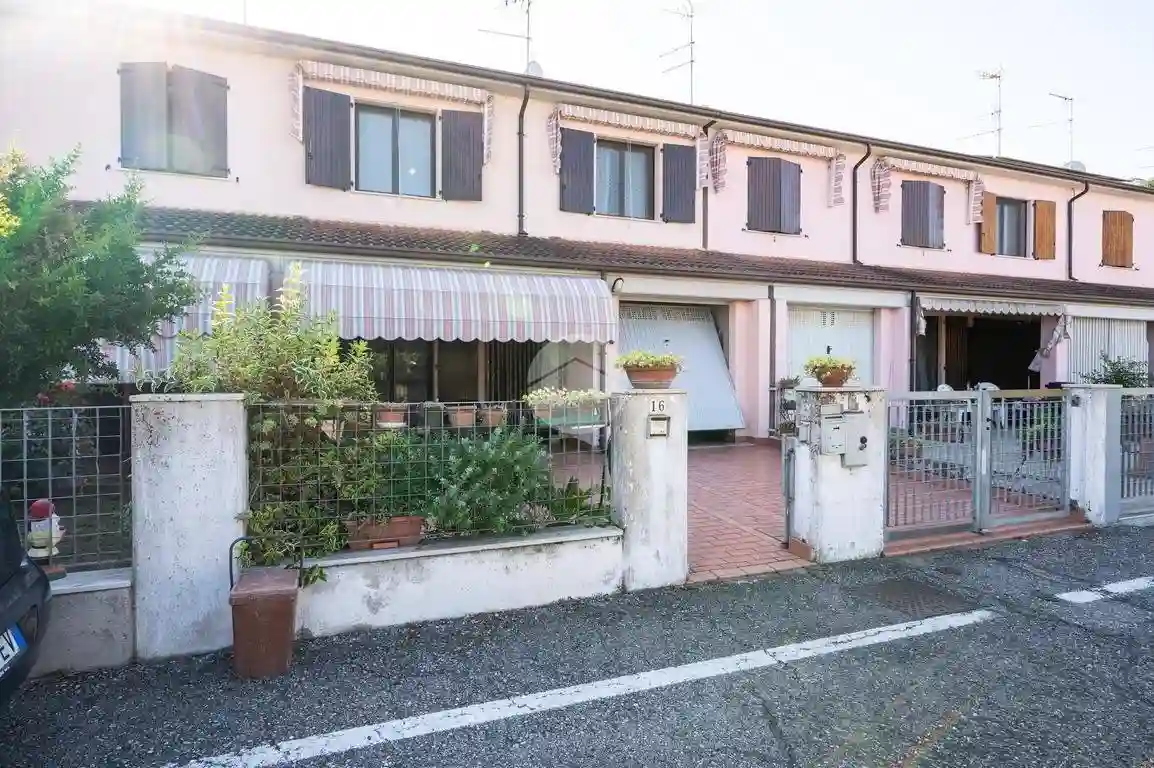 Villetta a schiera - foto 2