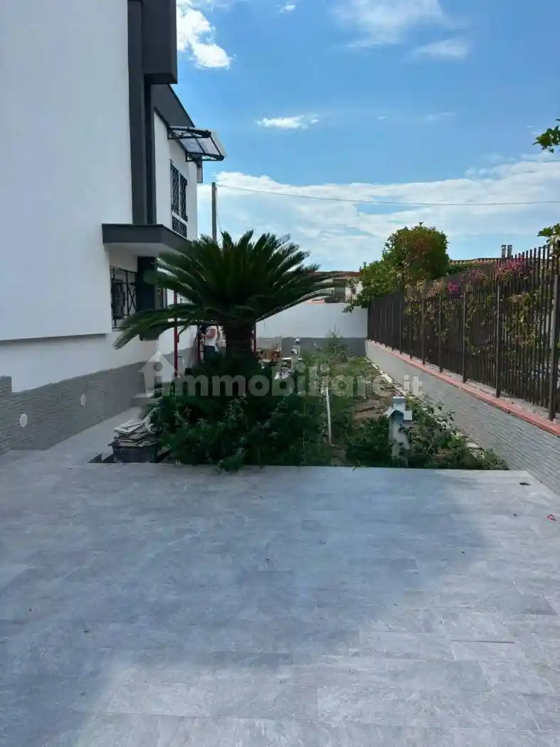 Villa in affitto a Giugliano in Campania