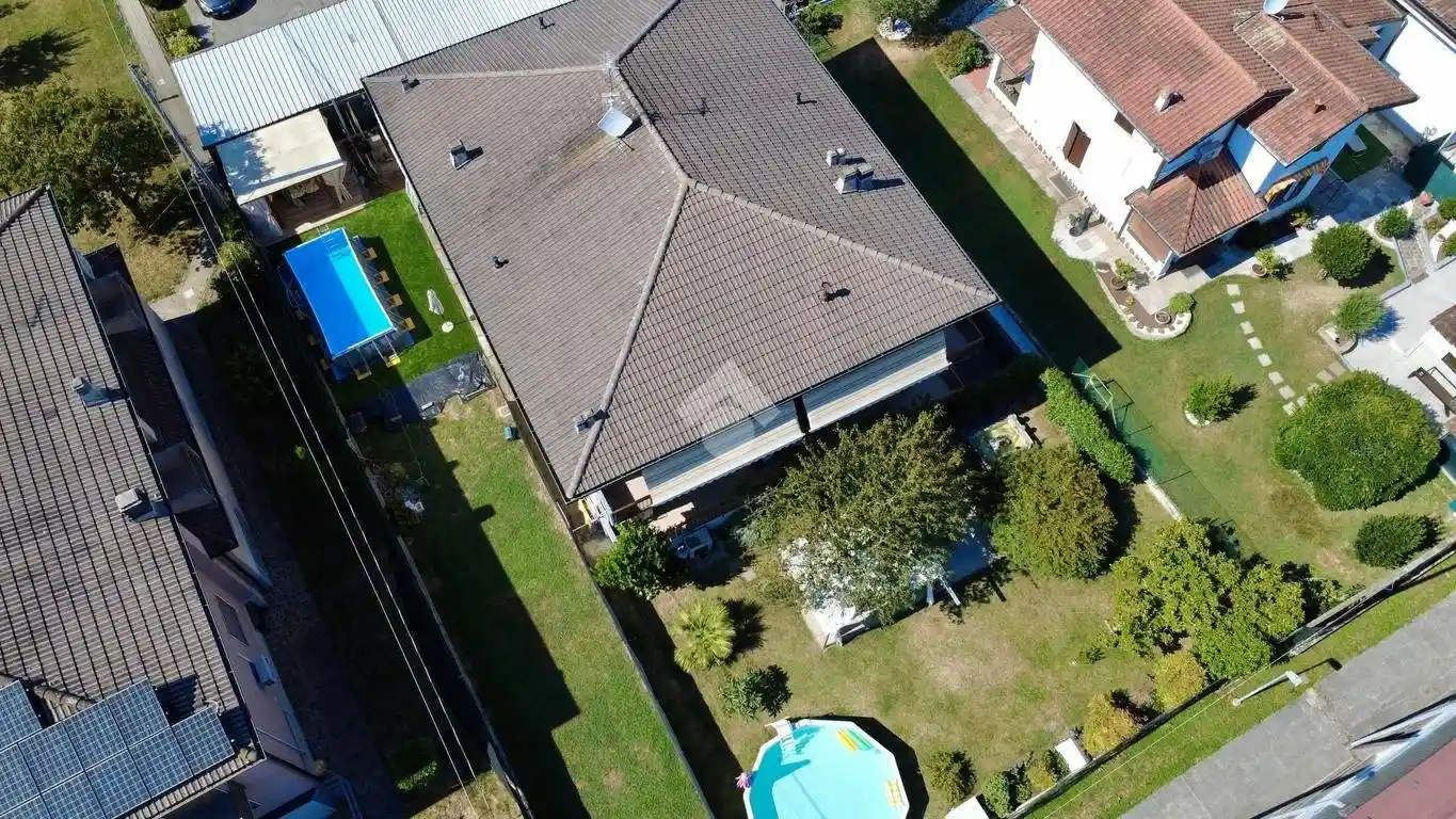 Villa in vendita a Chignolo d'Isola