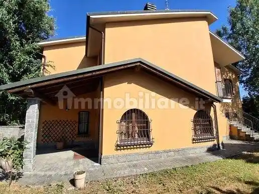 Villa in vendita a Voghera