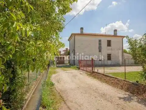 Villa in vendita a Montebelluna