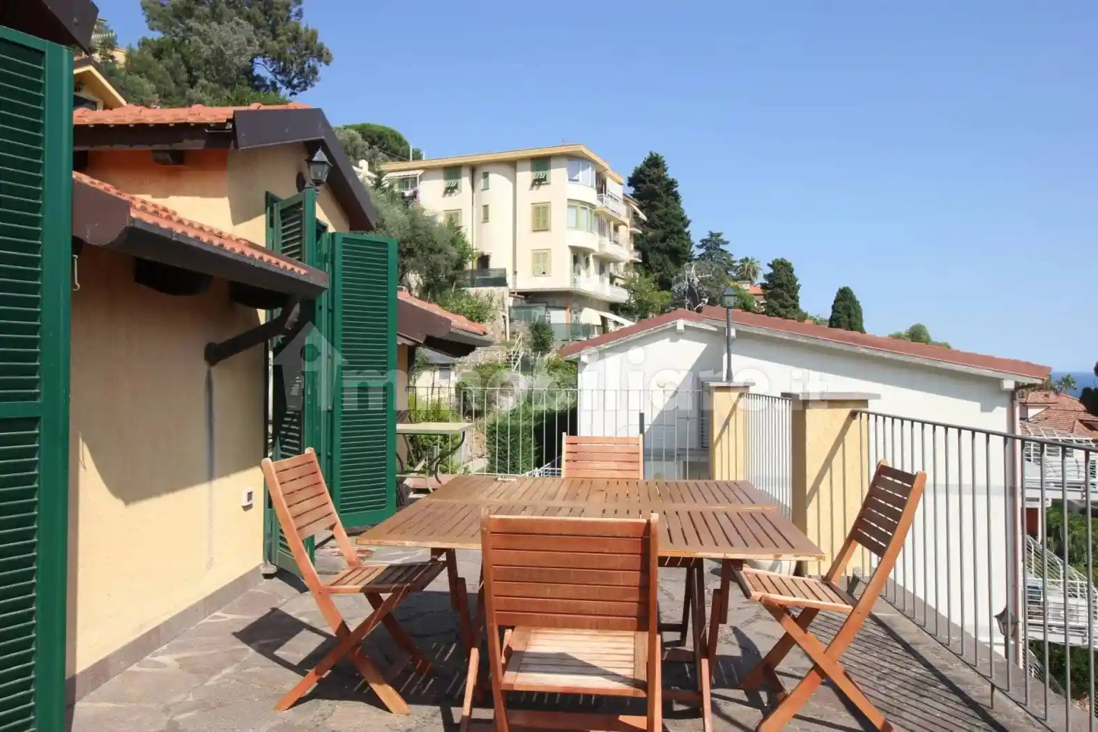 Appartamento in affitto a Alassio