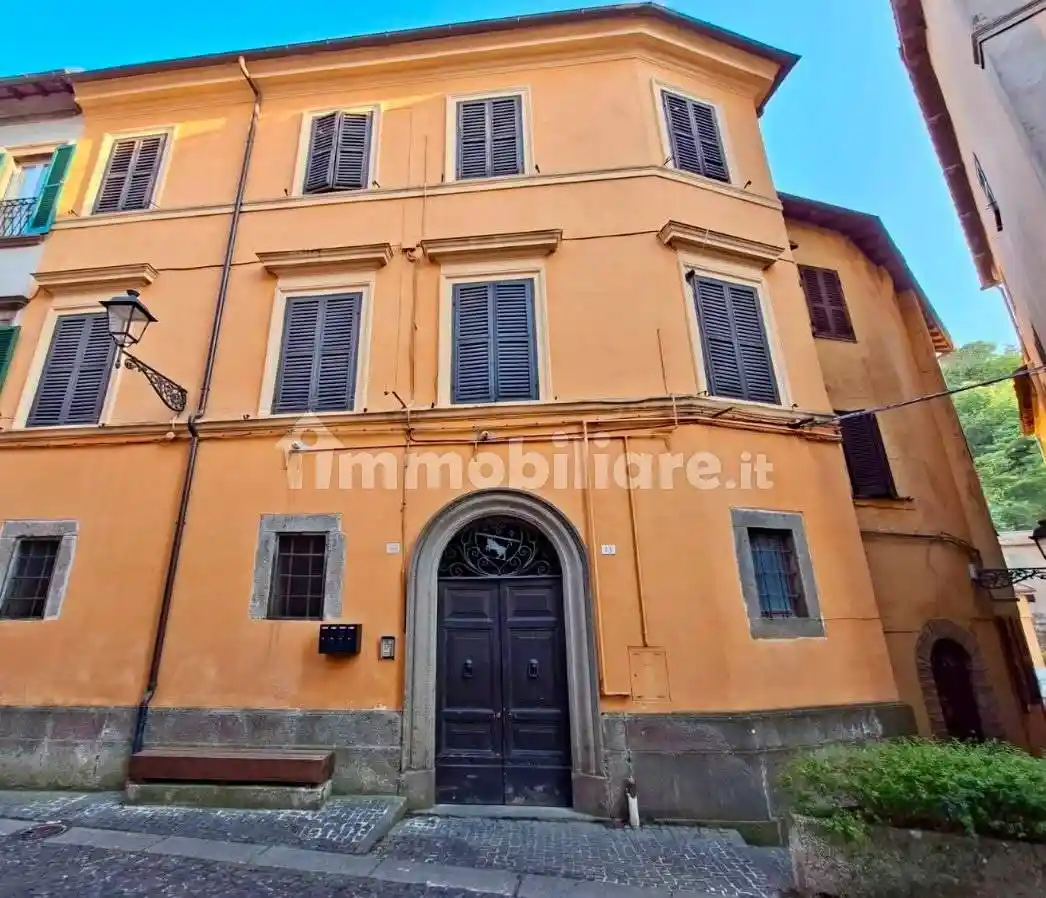 Appartamento in vendita a Canepina