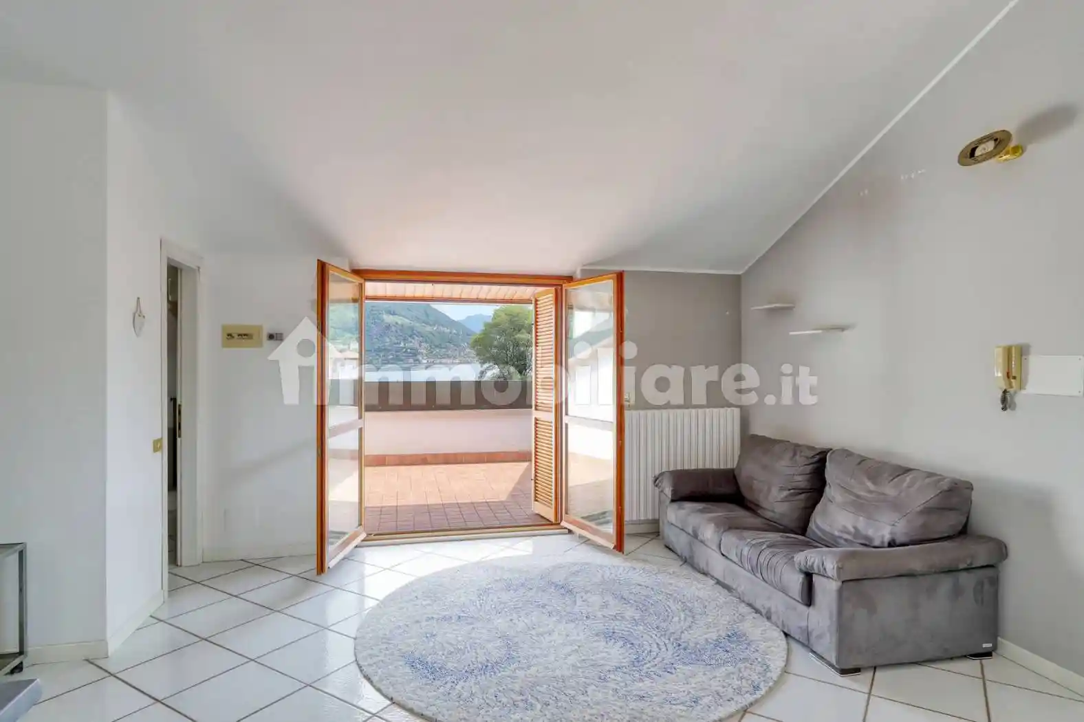 Appartamento in vendita a Porto Ceresio
