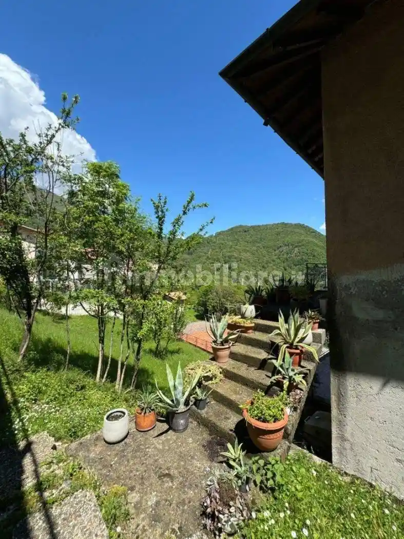 Appartamento in vendita a Plesio