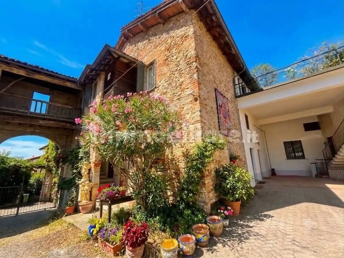 Rustico - Casale in vendita a Mornico Losana