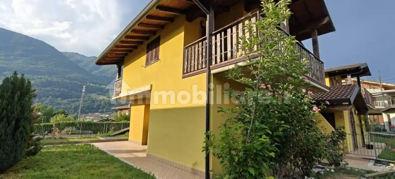 Villa in vendita a Endine Gaiano