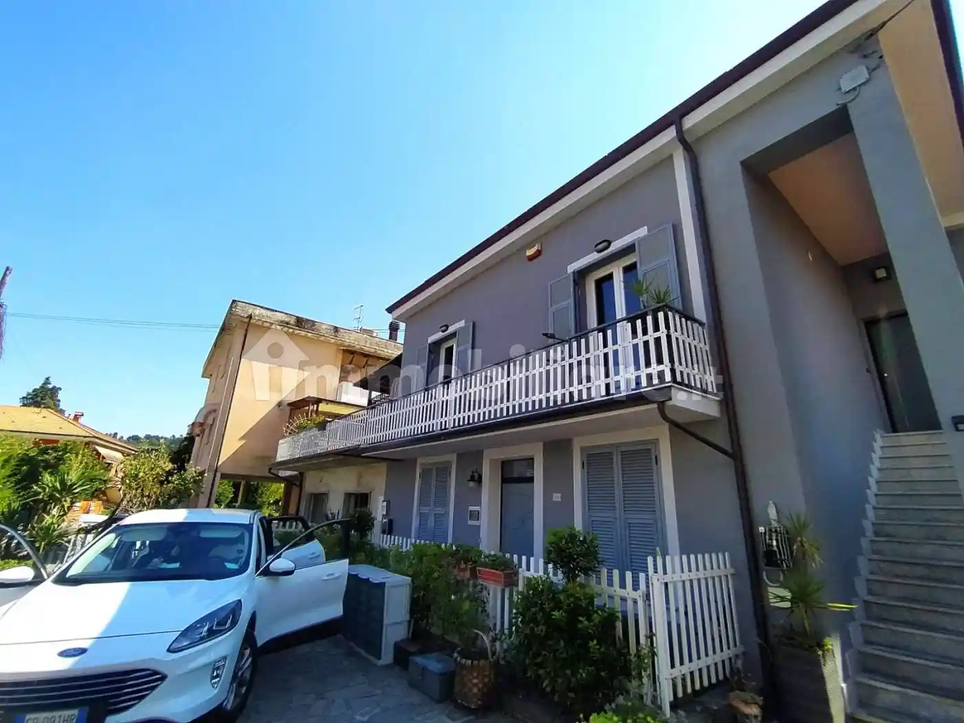 Casa indipendente in vendita a Follo