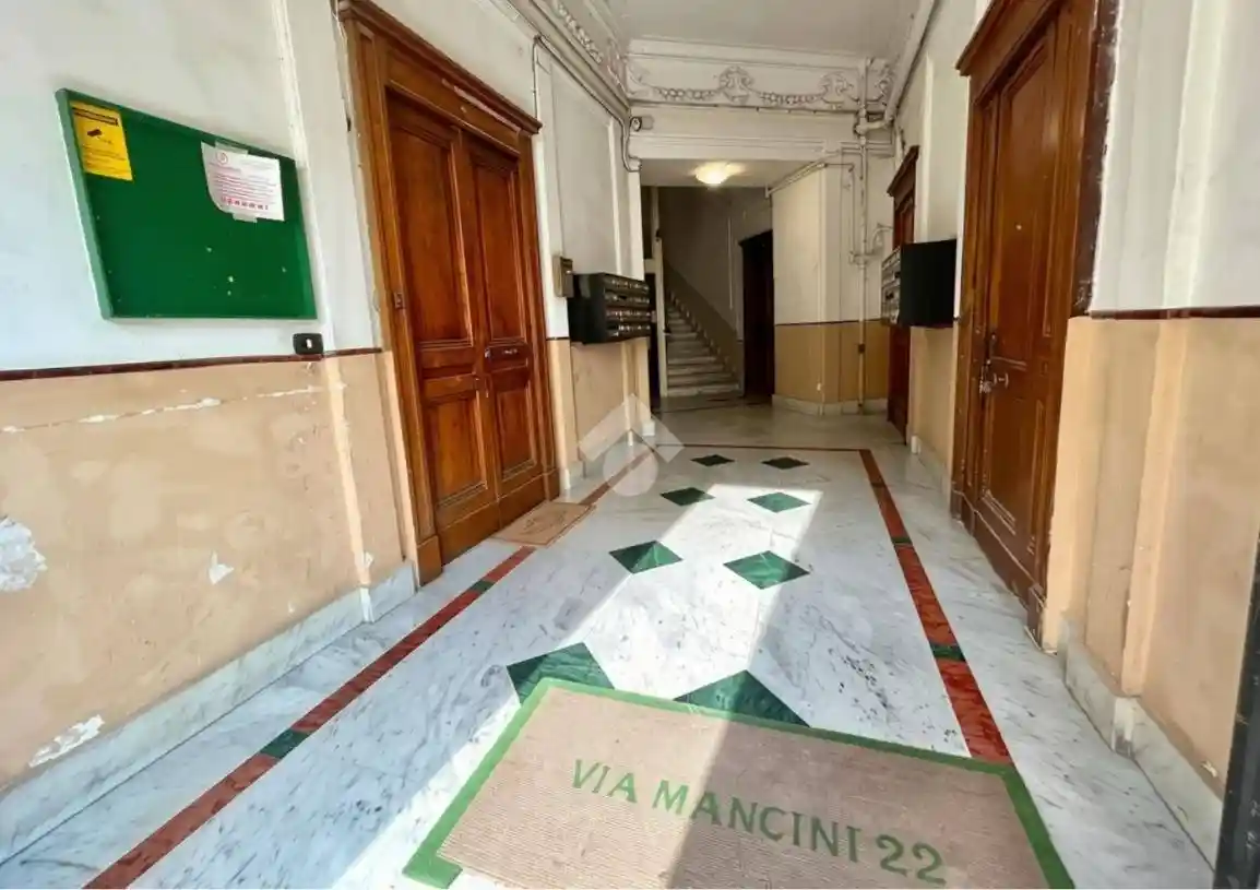 Appartamento in vendita a Napoli