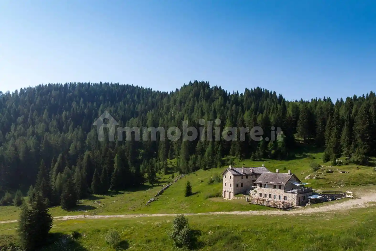 Casa indipendente in vendita a Lastebasse
