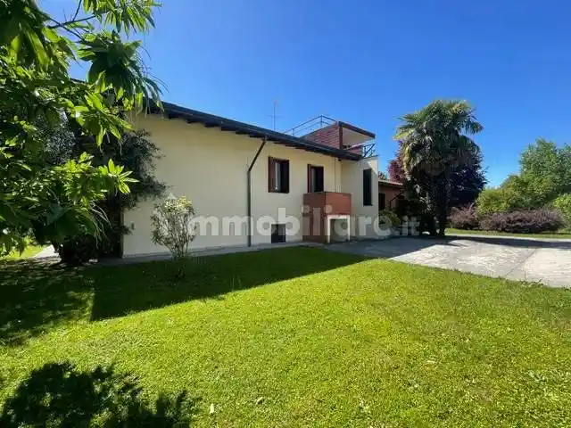 Villa in vendita a Seveso