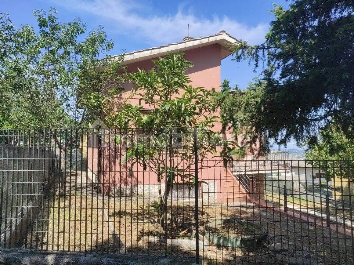 Villa in vendita a Cingoli