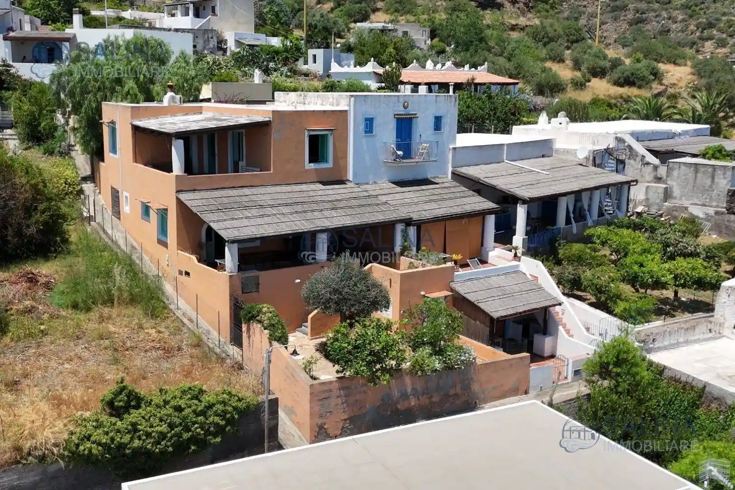Villa in vendita a Santa Marina Salina