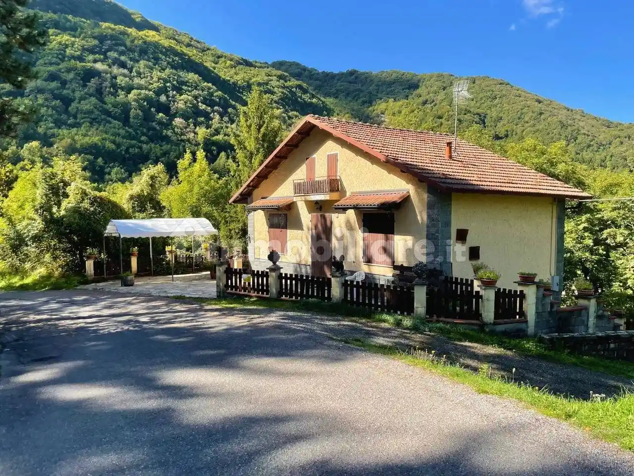 Villa in vendita a Fabbrica Curone