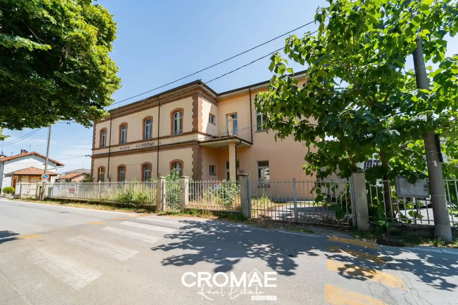 Palazzo - Edificio in vendita a Cuneo
