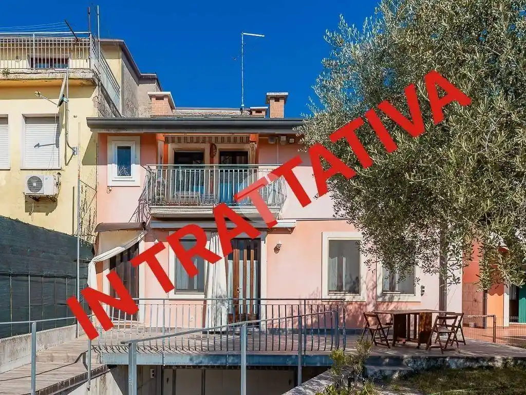 Appartamento in vendita a Villafranca di Verona