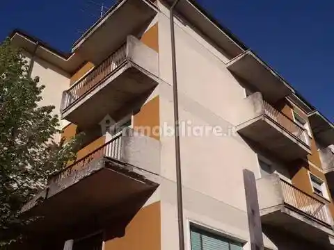Palazzo - Edificio in vendita a Chianciano Terme