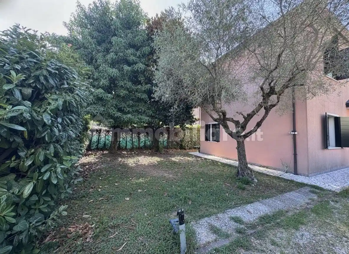 Casa indipendente in affitto a Padova