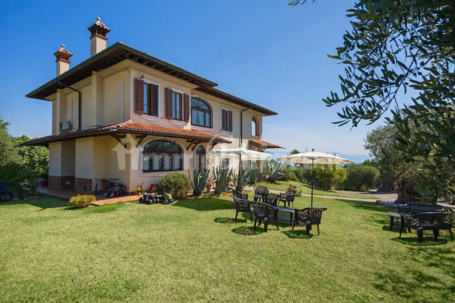Villa in vendita a Lonato del Garda