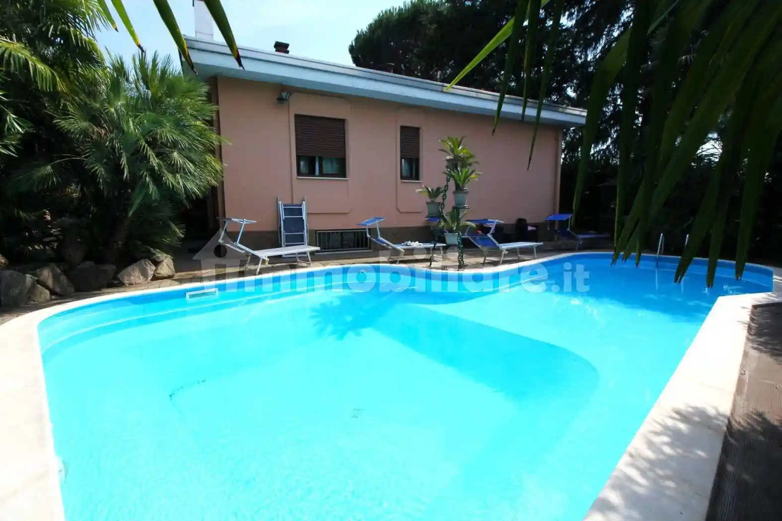 Villa in vendita a Legnano