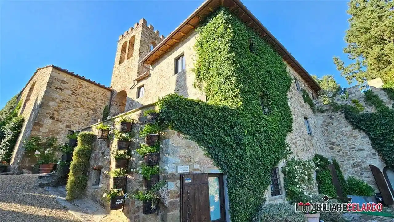 Villa in vendita a Radda in Chianti