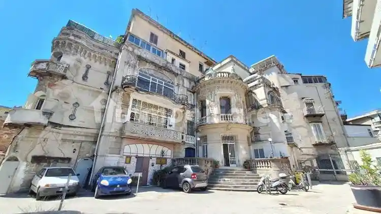Appartamento in vendita a Napoli
